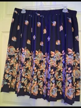 Marybelle Floral Embroidered Navy Pleated Shirt